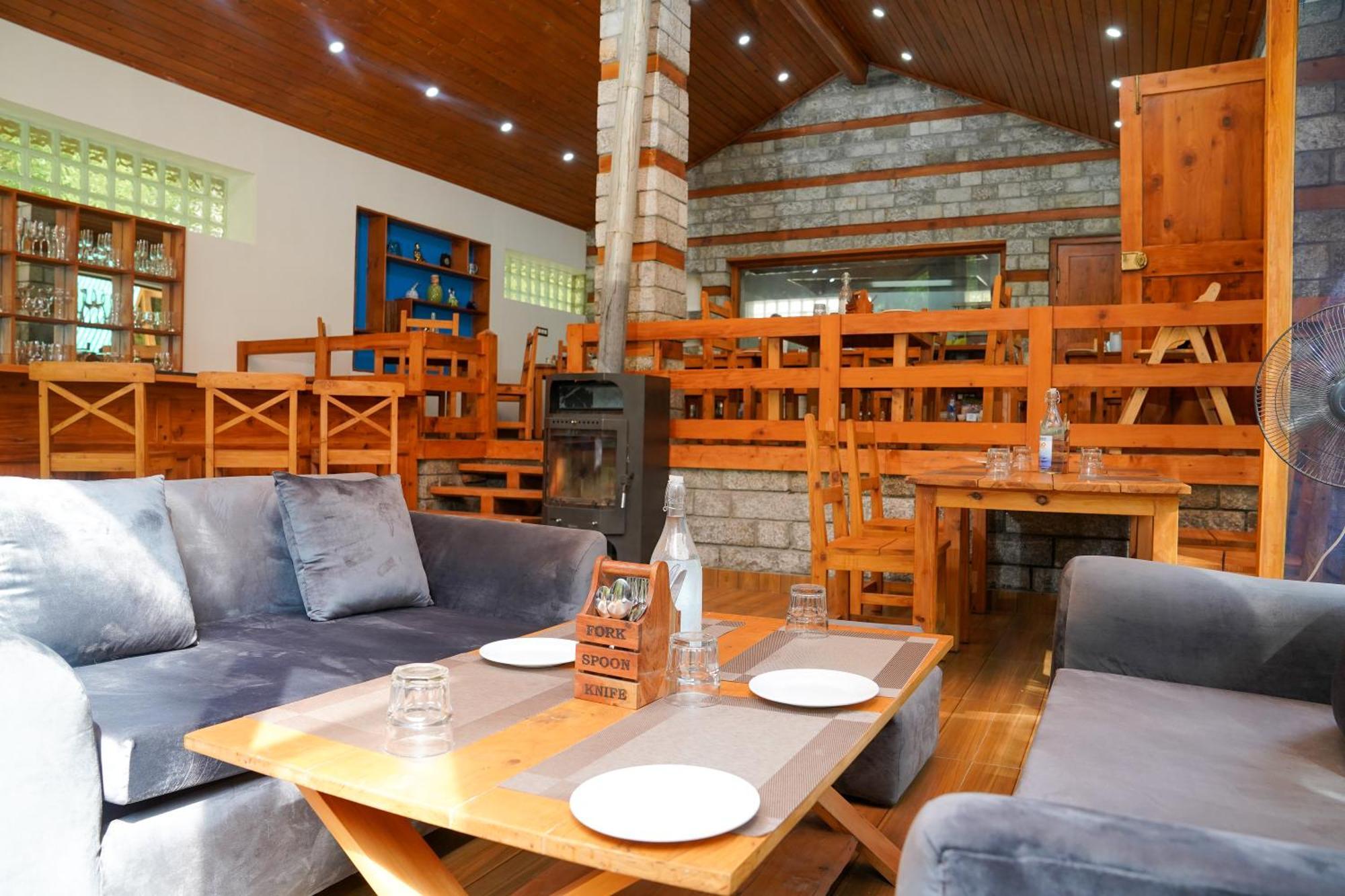 Zone Connect By The Park, Manali Hotell Exteriör bild